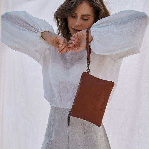 Cassie Classic Clutch (6557915349159)