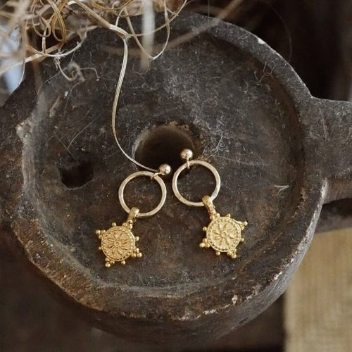 Golden Luxor Stud Earrings