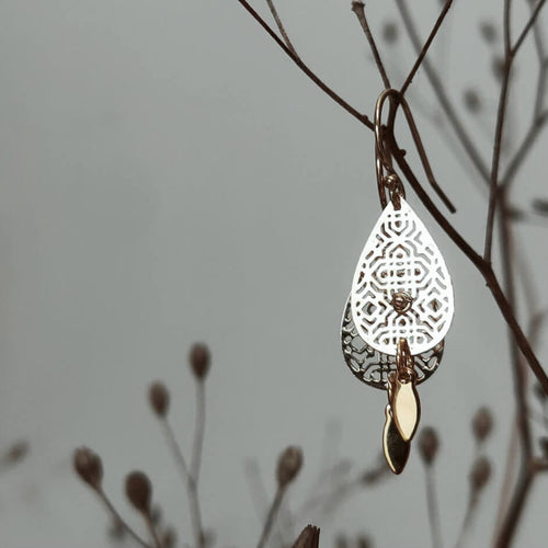 Shining Aura Earrings (5833469165735)