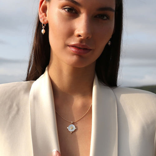 Oval Necklace With Mother Of Pearl (5387129028775)
